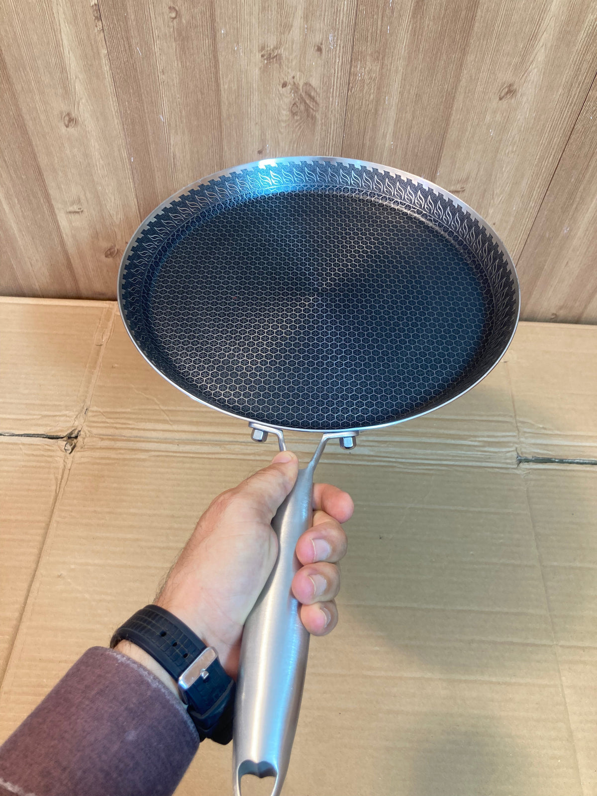 Double Laser Coated HoneyComb Flat Pizza Pan Without Lid