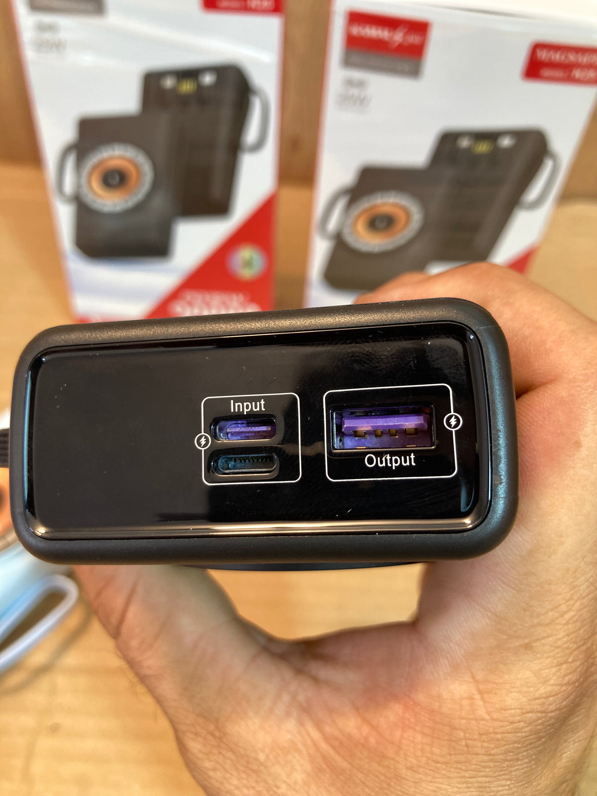 Kamal 20,000mAh Wireless & 3 Built-in Cables Power Bank 25W K25